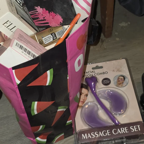 Bundle Skincare/Haircare & Makeup Bundle Deal & Ordinary Products - Picture 2 of 15